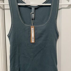 SKIMS Kyanite Ribbed Crop Top